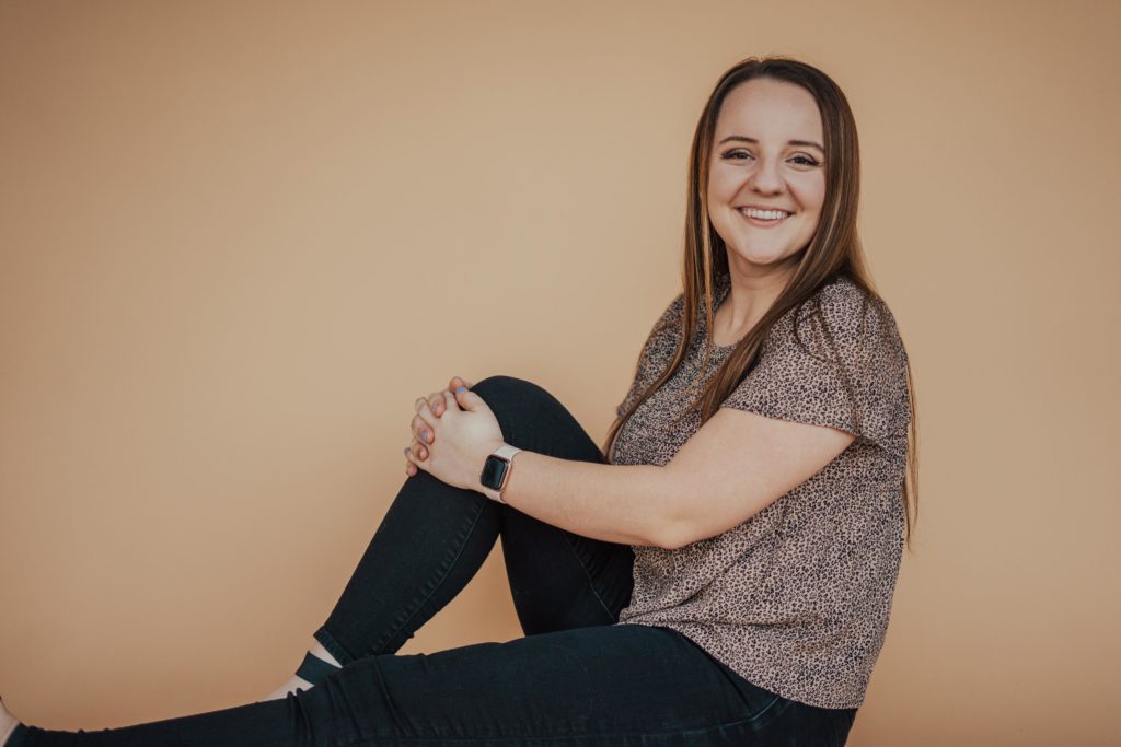 grow your business with Brooke Rose Creative, your new virtual assistant! 